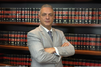 Leonardo Manzan analisa a disputa entre estados e União pelo controle dos créditos de ICMS após a reforma tributária e seus reflexos federativos.