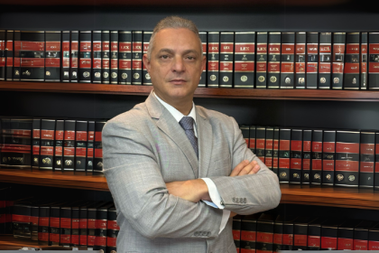 Leonardo Manzan analisa a disputa entre estados e União pelo controle dos créditos de ICMS após a reforma tributária e seus reflexos federativos.