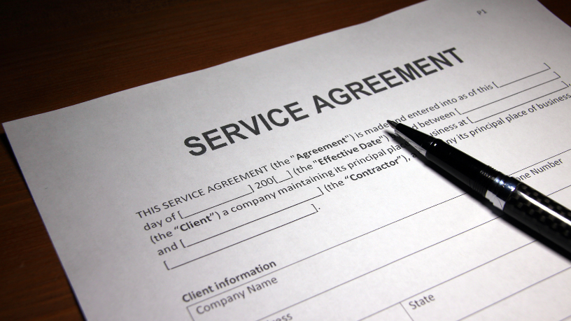 O IBS/CBS influencia diretamente contratos de prestação de serviços empresariais, exigindo adaptações, avalia Leonardo Manzan.