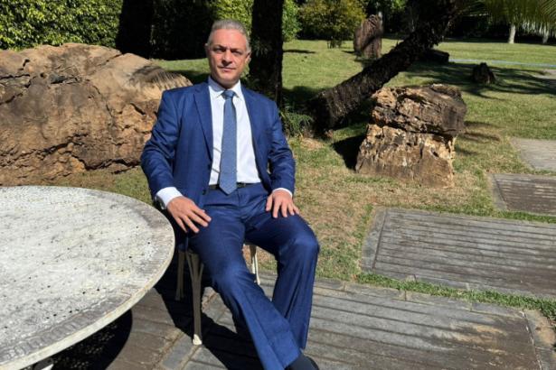 Leonardo Manzan explica que o IBS/CBS redefine contratos de prestação de serviços empresariais e altera estruturas de cobrança.