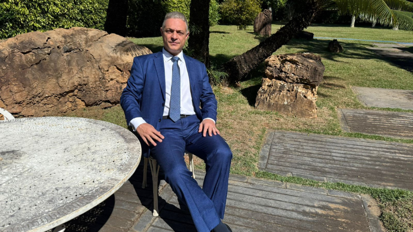 Leonardo Manzan explica que o IBS/CBS redefine contratos de prestação de serviços empresariais e altera estruturas de cobrança.